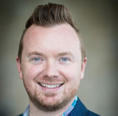 Headshot Phil Hansen